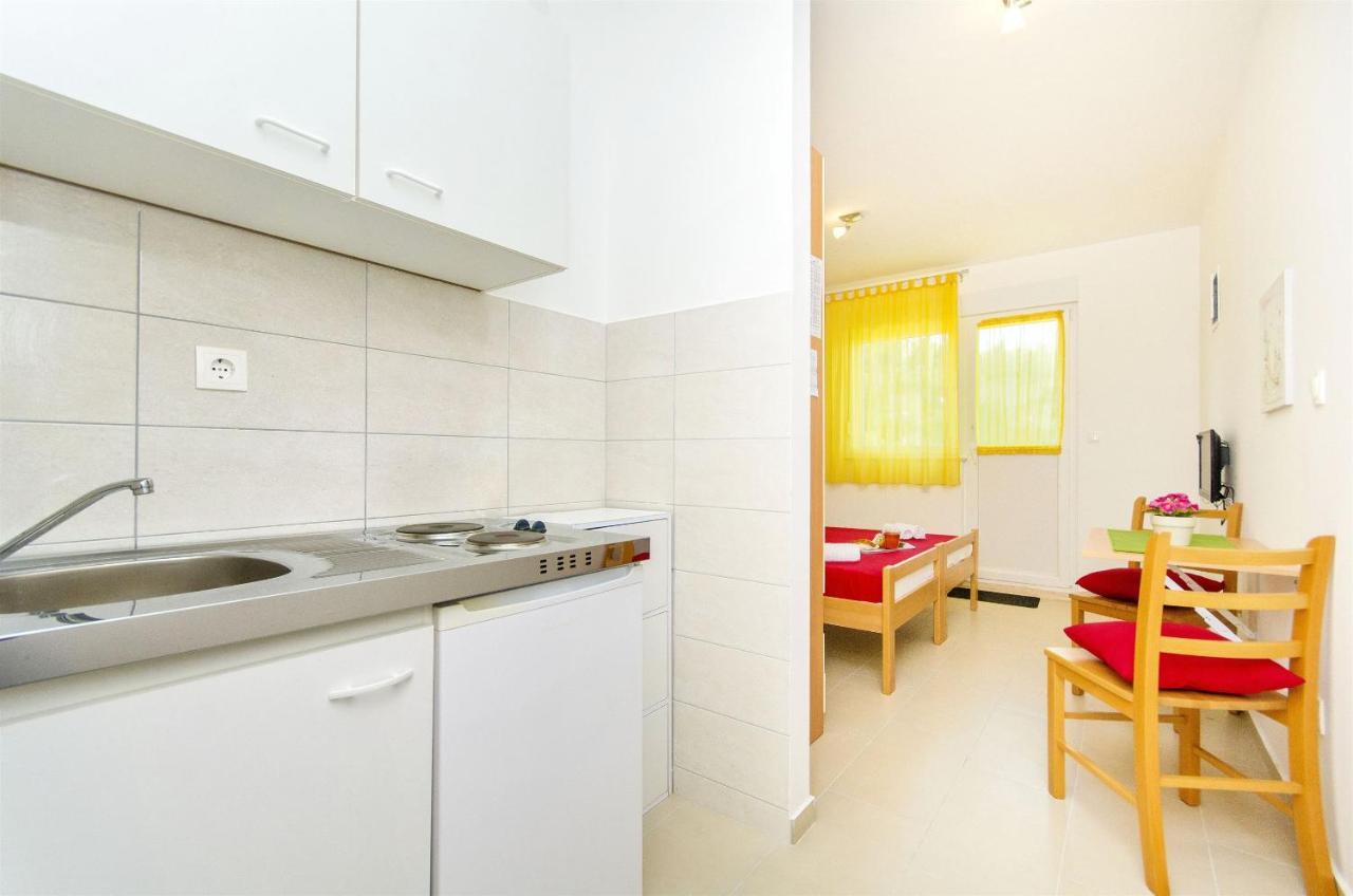 Apartments Pava Donji Okrug  Екстер'єр фото